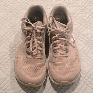 Topo • Phantom 3 Running Shoe